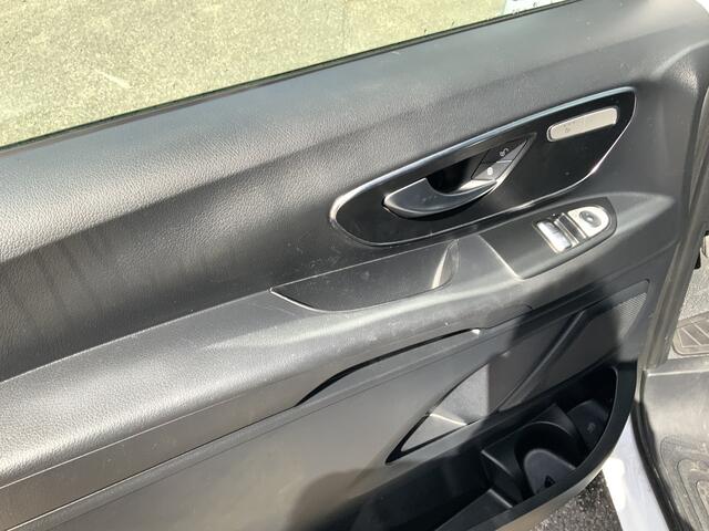 Mercedes-Benz VITO 114 CDI Lang Automaat Cruise Camera 3 Zits Trekhaak 2500 kg Sortimo inbouw Kasten Euro 6