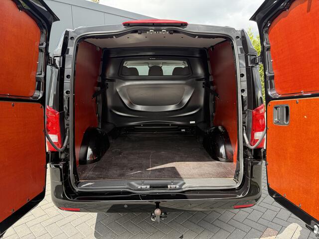 Mercedes-Benz VITO 114 CDI 136 PK AUTOMAAT / DUBBELE CABINE / 1e EIG. / TREKHAAK / CAMERA / ECC