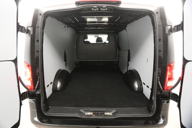Mercedes-Benz VITO 114 CDI Lang Automaat Airco Camera Carplay Cruise Trekhaak Navigatie 3 Persoons 18''LMV