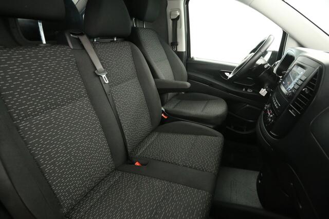 Mercedes-Benz VITO 114 CDI Lang Automaat Airco Camera Carplay Cruise Trekhaak Navigatie 3 Persoons 18''LMV