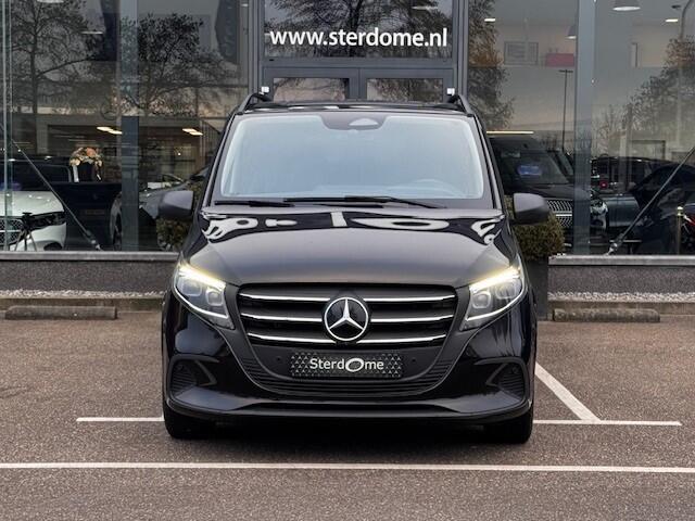 Mercedes-Benz VITO 119 CDI L3 Sportpakket l Dubbel Cabine l 4 x 4 l AIRMATIC l 360 gr Camera l 2,5t AHW | DISTRONIC | gewicht l MBUX l LEDER l Stoelverwarming l 2 x Schuifdeuren l Luchtvering l Luxe Lederen interieur l Geen BPM l