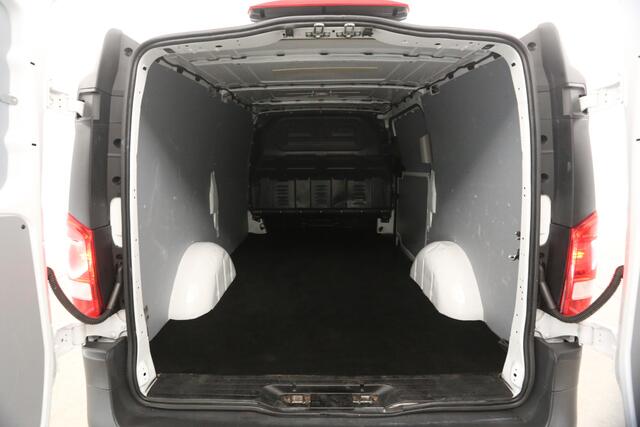 Mercedes-Benz VITO 114 CDI Lang | MARGE! | Airco Camera Cruise Navigatie Parkeersensoren Elektrpakket Trekhaak