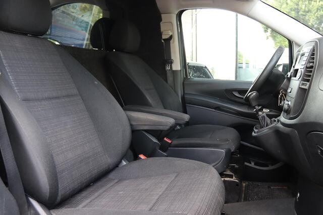 Mercedes-Benz VITO 116 CDI 163PK LANG Mercedes-Benz Vito 116 CDI 163 PK LANG *ZWART* + 2500 KG TREKHAAK