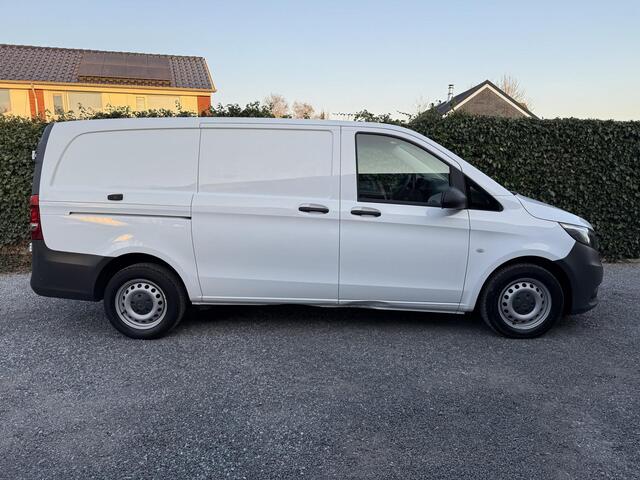 Mercedes-Benz VITO 114 CDI Lang | Airco | Cruise Control | Elekt. Ramen | PDC | 3 ZIts | Comfortstoel | Dealer onderhouden | APK tot 30-06-2026!