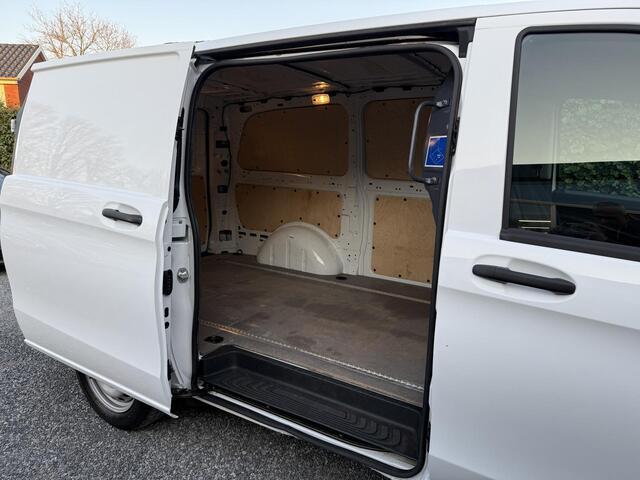 Mercedes-Benz VITO 114 CDI Lang | Airco | Cruise Control | Elekt. Ramen | PDC | 3 ZIts | Comfortstoel | Dealer onderhouden | APK tot 30-06-2026!