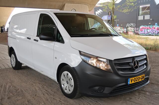 Mercedes-Benz VITO 111 CDI Functional L1, Drie zits