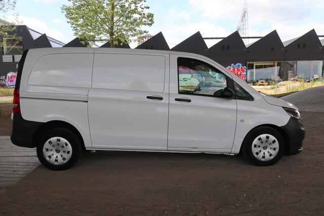 Mercedes-Benz VITO 111 CDI Functional L1, Drie zits