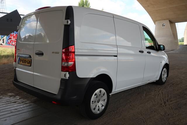 Mercedes-Benz VITO 111 CDI Functional L1, Drie zits