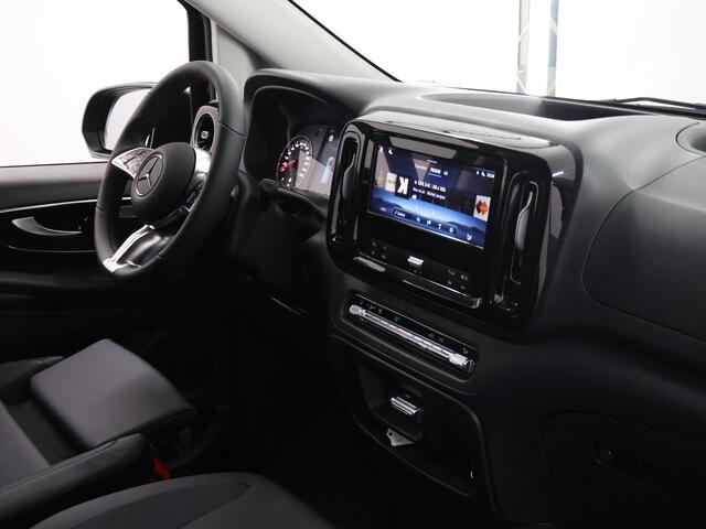 Mercedes-Benz VITO 116 CDI Aut. | L3 XL | Pro | EDITION | 19" Velgen | Spoilerpakket | Treeplanken | Automaat | Parkeercamera | Distronic Plus | Trekhaak 2500Kg | Dubbele schuifdeuren | Stoelverwarming | Nieuw