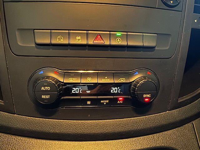 Mercedes-Benz VITO 114 CDI Lang Business Ambition Automaat Euro6 Airco/ECC,Cruisecontrol,Navigatie,Camera