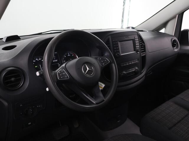 Mercedes-Benz VITO 114 CDI Aut. | L3 XL | Imperiaal | Airco | Cruise Control | 3-zits | Navigatie | Parkeercamera | Achterdeuren | Trekhaak | Certified