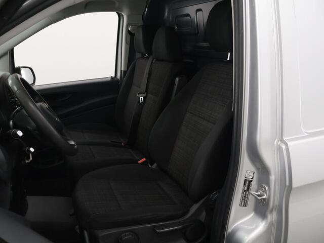 Mercedes-Benz VITO 114 CDI Aut. | L3 XL | Imperiaal | Airco | Cruise Control | 3-zits | Navigatie | Parkeercamera | Achterdeuren | Trekhaak | Certified