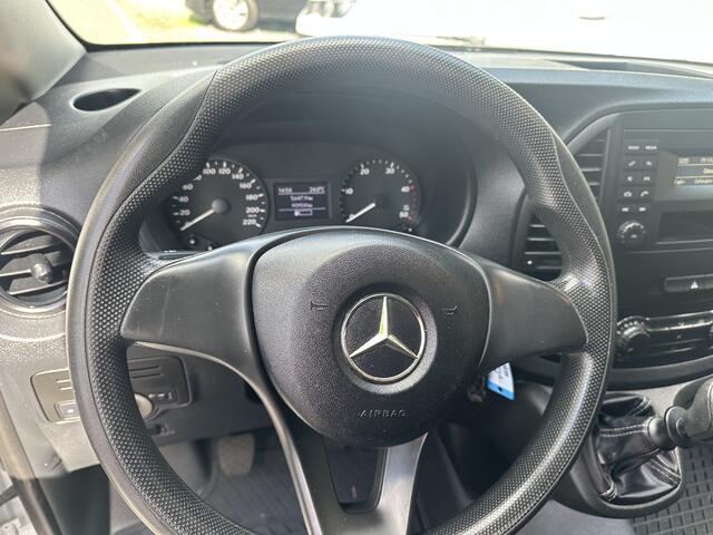 Mercedes-Benz VITO 111 CDI Lang Bestelauto van het Jaar editie Lange Uitvoering Airco Cv Trekhaak stoelverwarming