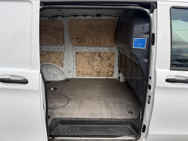 Mercedes-Benz VITO eVito 112 Elektrisch 66kWh 280km WLTP Snelladen Climate Control Camera Parkeersensoren voor achter Stoelverwarming