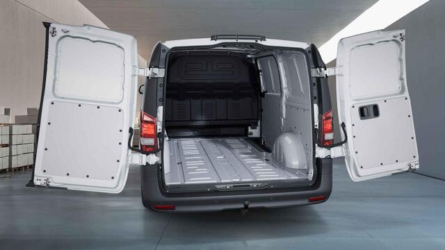 Mercedes-Benz VITO 114 CDI L2 Pro NAVI CARPLAY ANDROID AUTO TREKHAAK 2500KG ALARMKLASSE SCM3