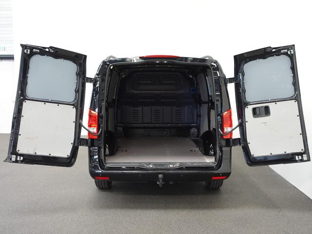 Mercedes-Benz VITO 114 CDI Automaat L2H1 Lang Navigatie Camera Cruise control Trekhaak Airco Euro6