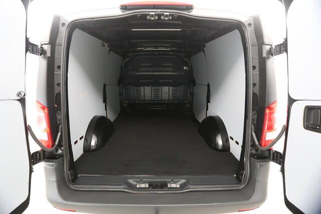 Mercedes-Benz VITO 114 CDI Lang | Aut. | Airco | Camera | Adap. Cruise | 3-Zits | Stoelverw. | 2xSchuifdeur | Carplay | Trekh.