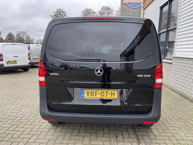Mercedes-Benz VITO 116 CDI automaat / speciaal gebouwd voor rolstoel bestuurder / ¤ 27.950 marge / zwart metallic / lift / hand gas en rem / airco / cruise control / euro 6 diesel