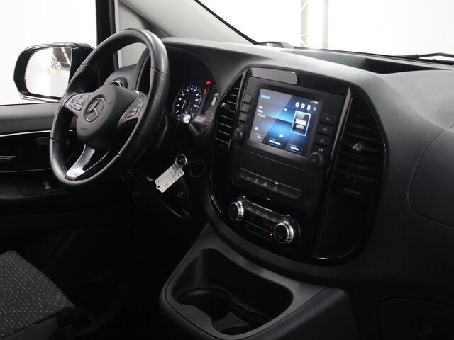 Mercedes-Benz VITO 114 CDI | Aut. | L2 Lang | Dubbele Cabine | Schuifdeur L+R | Parkeercamera | 5-zits | Trekhaak | Navigatie | LM Velgen | LED Koplampen | Stoelverwarming | Certified