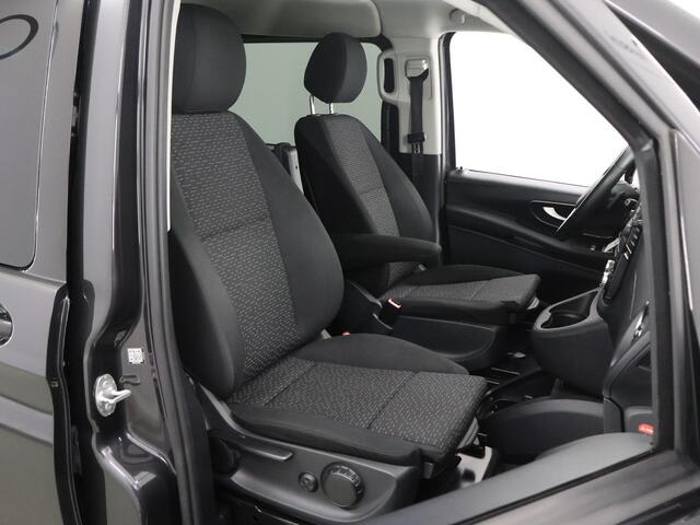Mercedes-Benz VITO 114 CDI | Aut. | L2 Lang | Dubbele Cabine | Schuifdeur L+R | Parkeercamera | 5-zits | Trekhaak | Navigatie | LM Velgen | LED Koplampen | Stoelverwarming | Certified