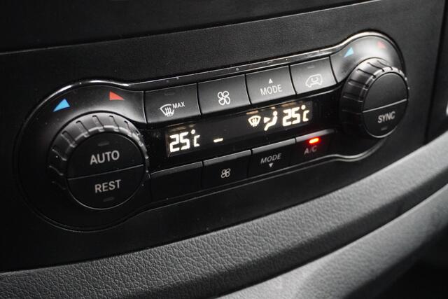 Mercedes-Benz VITO 110 CDI Lang Dubbele cabine EURO 6 - A/C Climate - Cruise - PDC - ¤ 19.950,- Excl.