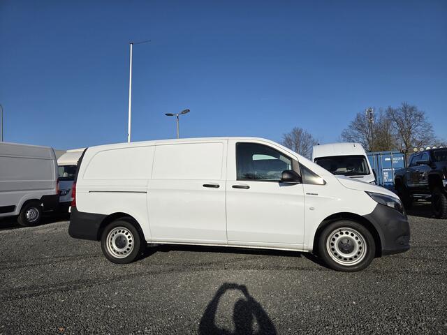 Mercedes-Benz VITO eVito L2 Lang 41 kWh Airco Parkeersensors Achteruitrijcamera