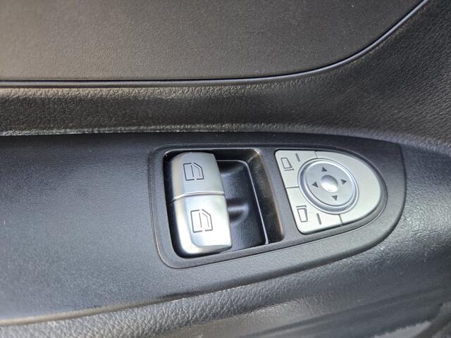 Mercedes-Benz VITO eVito L2 Lang 41 kWh Airco Parkeersensors Achteruitrijcamera