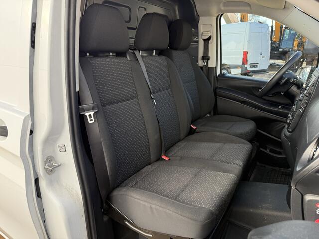 Mercedes-Benz VITO eVito 112 66kWh 280km WLTP 96% (SOH) 80KW Snelladen Climate Control Cruise Control Stoelverwarming Apple Carplay Parkeersensoren Voor en Achter