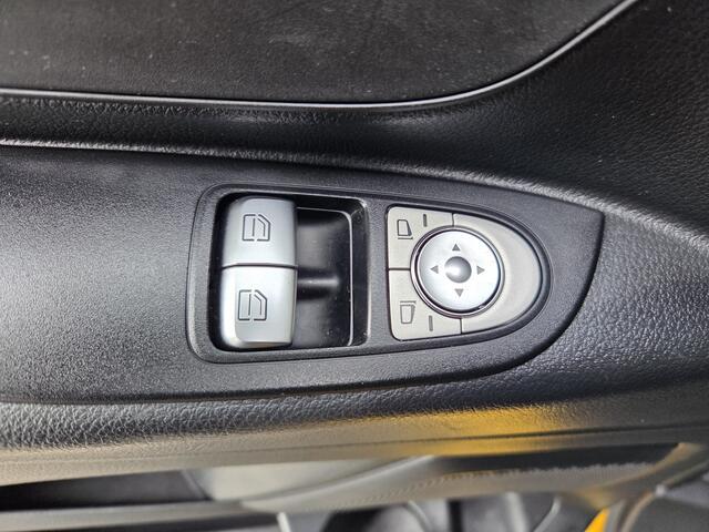 Mercedes-Benz VITO eVito Lang 41 kWh Airco Achteruitrijcamera Verwarmde voorstoel