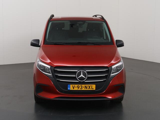 Mercedes-Benz VITO 124 CDI | 239 PK | 4X4 AUT. | L2 | DUBBEL CABINE | ELEKTRISCHE DEUREN | RONDOM CAMERA | KUNST LEDER | STOELVERWARMING | MEMORY SEATS | 2500 KG TREKHAAK | NAVIGATIE | SMARTPHONE INTEGRATIE | SPIEGELPAKKET | BOM VOL | CERTIFIED