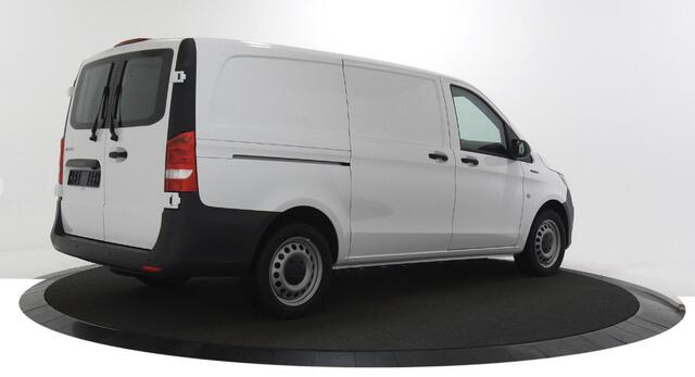 Mercedes-Benz VITO eVito 112 L2 60 kWh Cruise control / Camera / Navigatie
