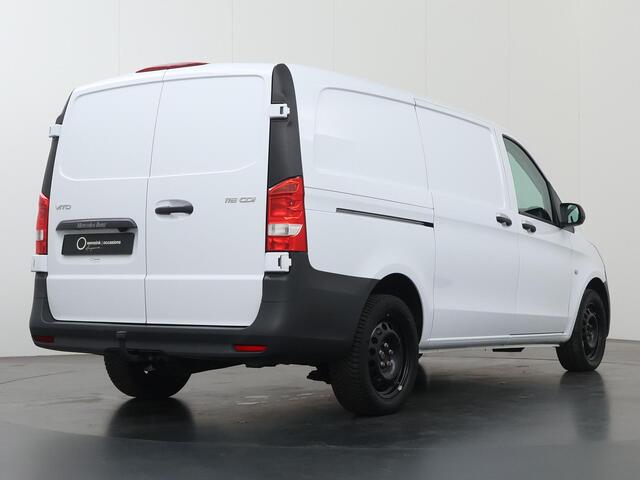 Mercedes-Benz VITO 116 CDI | L2 | PRO | AUT. | 160 PK | ACHTERUITRIJCAMERA | 2500 KG TREKHAAK | CRUISE CONTROL | AIRCO | DODEHOEKDETECTIE | NAVIGATIE | 3-ZITS | COMFORT CHAUFFEURSSTOEL