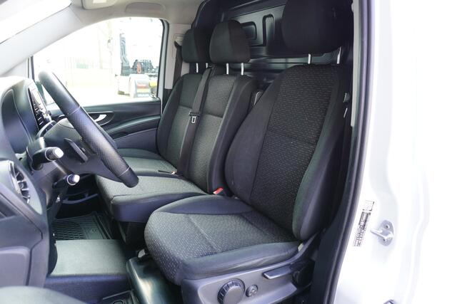 Mercedes-Benz VITO 114 CDI 136pk Automaat L2H1 Lang Apple Carplay Navigatie Camera Trekhaak ACC Cruise control Achterklep
