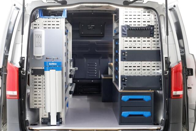 Mercedes-Benz VITO 114 CDI 136pk Compact 9G Automaat 2x Schuifdeur/LED/Camera/Inrichting 11-2022