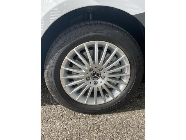 Mercedes-Benz VITO eVito 112 L3 60 kWh Mercedes-Benz eVito eVito 112 L3 66 kWh