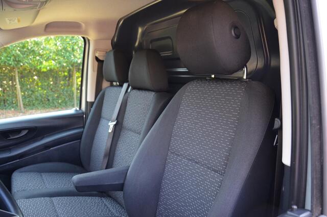 Mercedes-Benz VITO 114 CDI Lang Automaat/Airco/Navi/Camera/Cr-Controle/Carplay/Trekhaak/18-Inch Lmv/Side-Bars