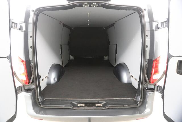 Mercedes-Benz VITO 114 CDI Extra Lang | Aut. | 19"LMV Brabus | Airco | Adap. Cruise | Camera | Navi | 3 Zits | 2xSchuifdeur | Trekhaak