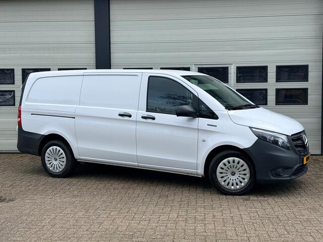 Mercedes-Benz VITO eVito 112 66 kWh AC+DC Snelladen SoH 97,4 % L2 Lang - Apple Carplay - Betimmerd