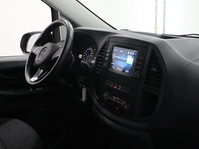Mercedes-Benz VITO 114 CDI | L2 | AUTOMAAT | 136 PK | ADAPTIEVE CRUISE | AIRCO | CAMERA | PARKEERSENSOREN | CARPLAY | ANDROID AUTO | 3-ZITS | METALLIC | MISTLAMPEN
