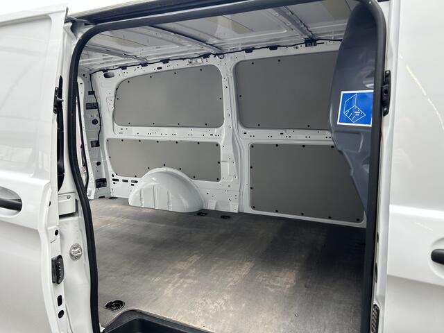 Mercedes-Benz VITO eVito Extra Lang 66 kWh / 284km WLTP / Camera / Parkeersensoren / Audio 30 / Airco / Cruise control / Achterdeuren