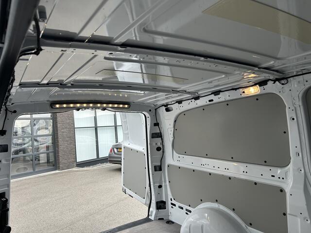 Mercedes-Benz VITO eVito Extra Lang 66 kWh / 284km WLTP / Camera / Parkeersensoren / Audio 30 / Airco / Cruise control / Achterdeuren