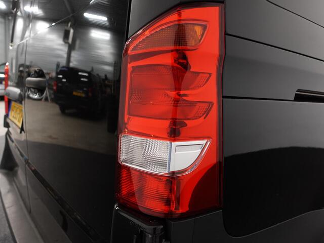 Mercedes-Benz VITO 111 CDI Functional Lang L2 Trekhaak Airco Navigatie Cruise control Parkeersensoren