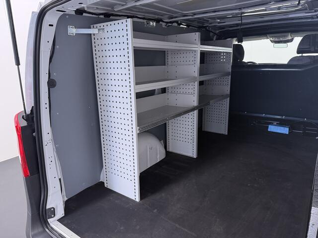Mercedes-Benz VITO 114CDI 136pk AUT-7 Lang Trekhaak Euro-6 Airco Cruise Control Bluetooth Lane Asist Pdc Betonplex Vloer Wandbetimmering Kast inbouw Achter+Geblindeerde-Raam Schuifdeur 1e Eigenaar 2.000KG Trekgewicht Nette Bus!