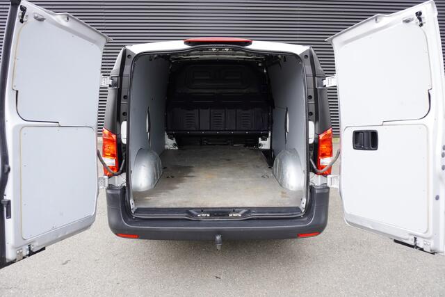 Mercedes-Benz VITO 114 CDI Automaat L2 Trekhaak Navigatie Camera Cruise control Airco Sidebars