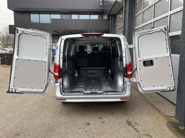 Mercedes-Benz VITO eVito 112 L2 60 kWh Mercedes-Benz eVito eVito 112 L2 66 kWh