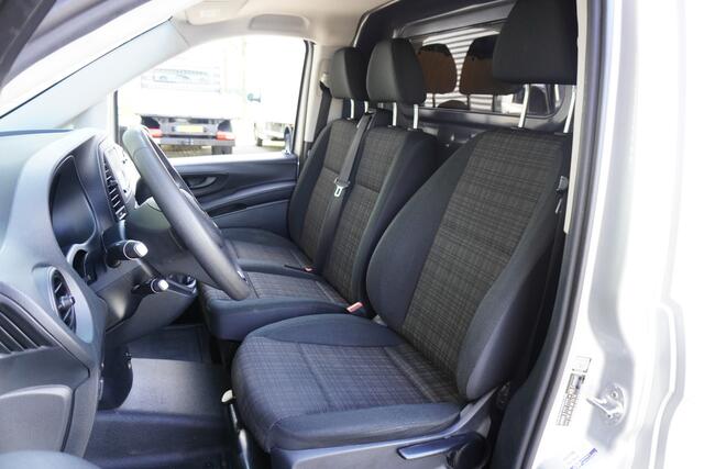 Mercedes-Benz VITO 116 CDI 160pk Lang L2 Airco Cruise control Trekhaak Parkeersensoren 17" Velgen