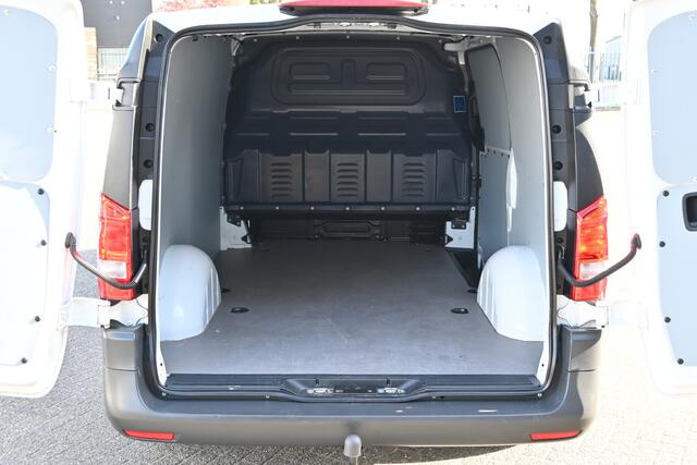 Mercedes-Benz VITO 114 CDI L2 2500 kg Trekhaak, Distronic, Achterdeuren