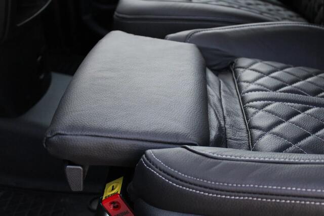 Mercedes-Benz VITO 163 PK L2 Automaat | BPM VRIJ | Multibeam LED | CarPlay | Camera | Dodehoek | MF Stuur | DAB | Climate control | 3-Zitter | Lederen bekleding | AV Edition