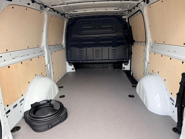Mercedes-Benz VITO eVito 66 kWh 261 km WLTP Snelladen - L2 Lang - Apple Carplay - Betimmerd