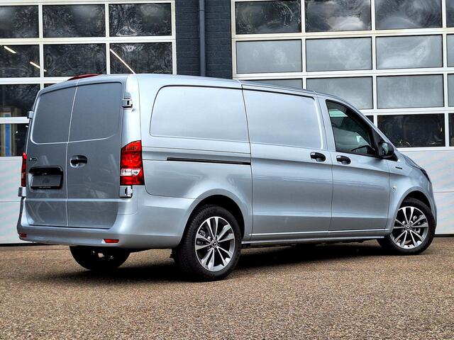 Mercedes-Benz VITO eVito 112 L2 60 kWh | Achteruitrijcamera | Dodehoekassistentie | Stoelverwarming Bestuurdersstoel | Tweezits Bijrijdersbank | Spoorassistent